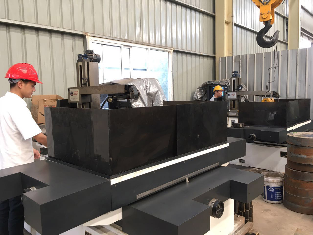 �𻨾��и�C(j��)�DƬ